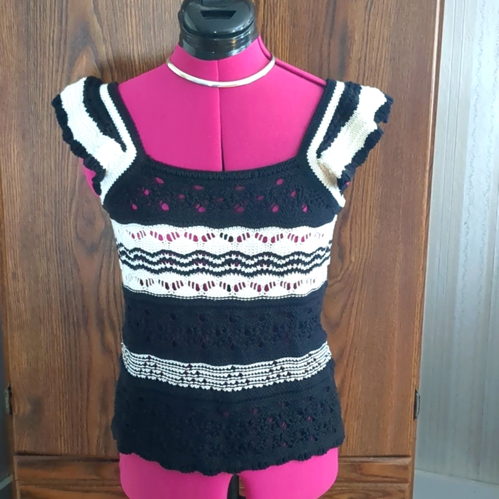 Loft NWT Crochet Flutter Cap Sleeve Cotton Top Black/Cream S